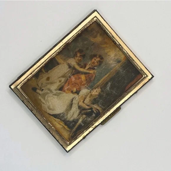 Vintage Brass Compact Case with Silk Photo / Vintage Beauty Compact - Picture 5 of 5